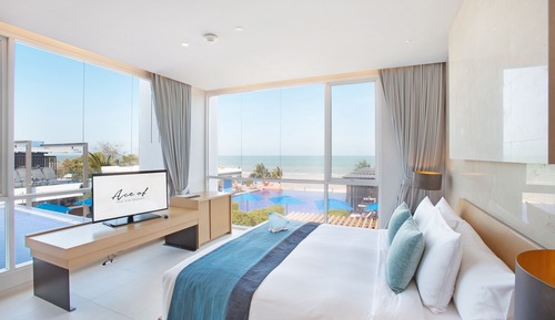 One-Bedroom Seaview Suite Private Pool