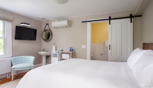 Habitación doble, 1 cama de matrimonio, baño privado, vistas al lago
