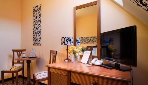 Habitación estándar con 1 cama doble o 2 individuales