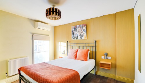 Habitación estándar, 1 cama doble (Shared Bathoom)