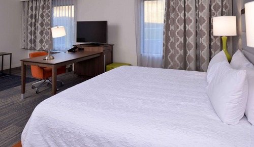 Estudio, 1 cama de matrimonio grande, no fumadores, frigorífico y microondas (Wet Bar)