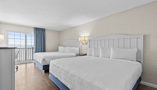 Habitación Deluxe, varias camas, balcón, vistas al lago (Upper Floor Double King)