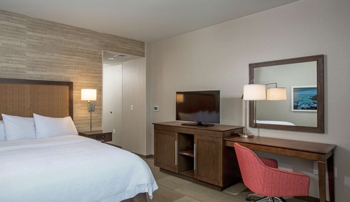 Estudio, 1 cama de matrimonio grande, no fumadores, frigorífico y microondas (Wet Bar)