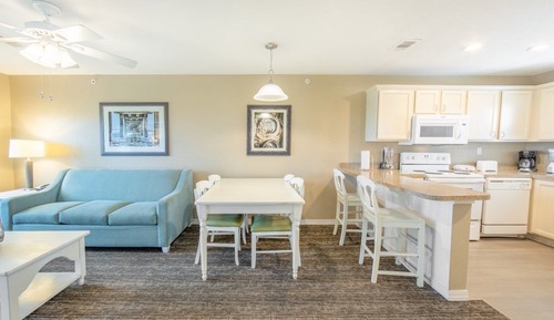 Habitación, 2 habitaciones, notificación por teléfono o timbre (Roll-In Shower)