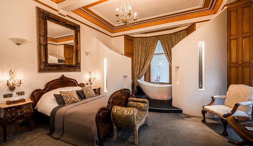 The Alamo Suite