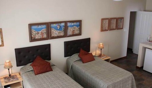 Triple Single Bed Room (3)