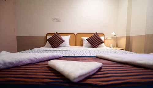 Habitación Confort doble, 1 cama de matrimonio grande, vistas a la montaña