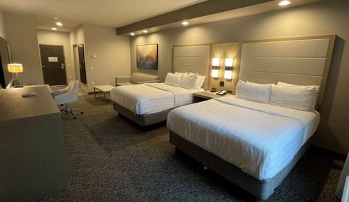 Suite, varias camas, accesible en silla de ruedas, no fumadores (Hearing, Roll-in Shower)