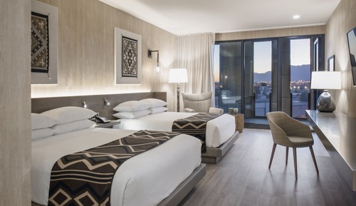 Habitación clásica, 2 camas de matrimonio, balcón