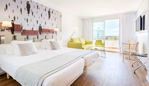 Suite junior, balcón