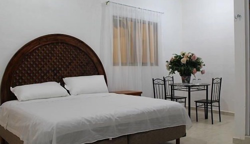 Suite Deluxe, 1 cama de matrimonio grande, vistas a la piscina