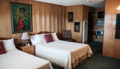 Habitación clásica doble, 2 camas de matrimonio, frigorífico y microondas