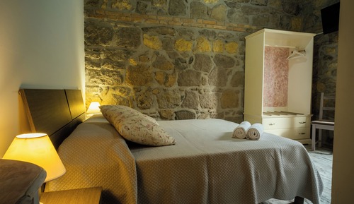 Habitación estándar con 1 cama doble o 2 individuales, baño privado
