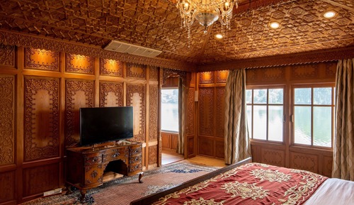Suite (Emperor)