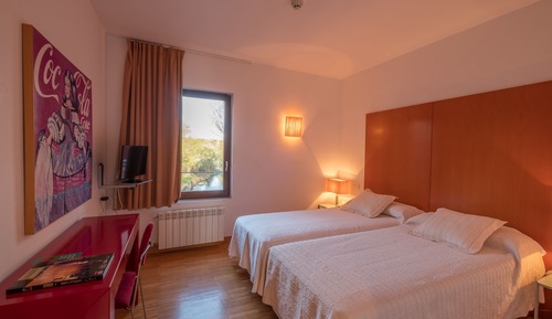 Double Room, River View (1 Pax)