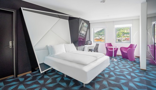 Signature Superior Room, City View