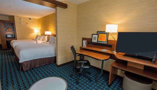 Suite, varias camas (Mobility Accessible, Tub)