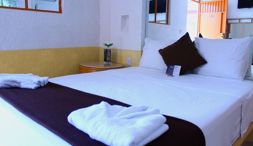 Habitacion sencilla, 1 cama doble