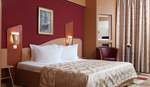 Habitación estándar con 1 cama doble o 2 individuales