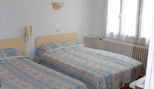Habitación con 2 camas individuales