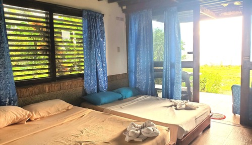 Casa de campo ejecutiva, frente a la playa
