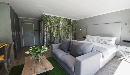 Suite superior, 1 cama de matrimonio grande, vistas al jardín