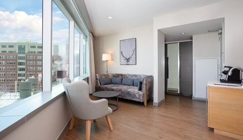 Habitación estándar, 1 cama de matrimonio grande, vistas a la ciudad