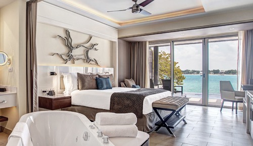 Luxury Junior Suite Ocean View Diamond Club