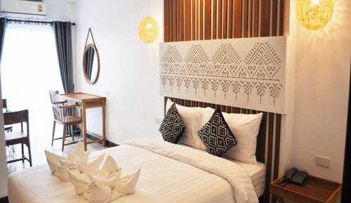 Standard Queen Bed