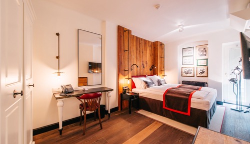 Habitación económica, sin ventanas