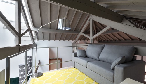 Estudio de diseño, 1 cama de matrimonio con sofá cama