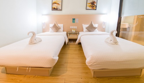 Habitación estándar con 2 camas individuales, sin ventanas