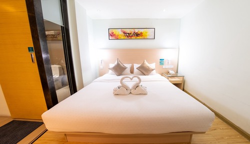 Habitación estándar, 1 cama de matrimonio grande, sin ventanas