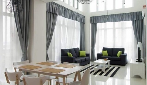 Ático familiar, 3 habitaciones, vistas al jardín, en esquina