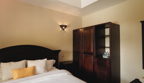 Suite presidencial, 3 habitaciones, 2 baños, vistas al lago