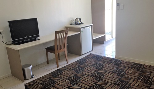 Habitación estándar con 1 cama doble o 2 individuales, vistas al jardín