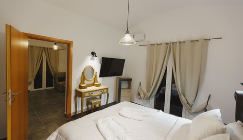 Suite Deluxe, vistas parciales al mar