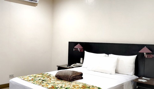 Habitación superior, vistas al jardín