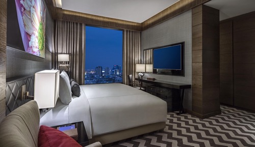 Ayutthaya Suites