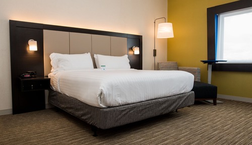 Suite, 1 cama de matrimonio grande (Mobility, Accessible Tub)