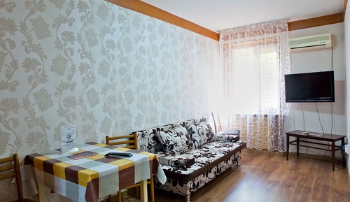 Apartamento familiar, 1 habitación (Zheltoksan Street 74)