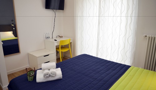 Habitación romántica con 1 cama doble o 2 individuales, 1 habitación, balcón