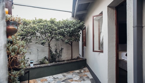 Habitación de lujo doble, 1 cama de matrimonio grande, no fumadores, vistas al patio