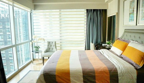Suite panorámica, 1 cama de matrimonio, vistas a la ciudad, en esquina