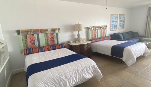 Habitación doble, vistas parciales al mar