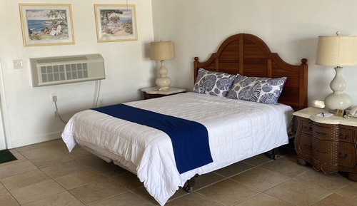 Habitación, 1 cama de matrimonio grande con sofá cama, vistas parciales al mar