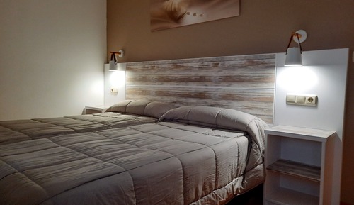 Habitación con 2 camas individuales