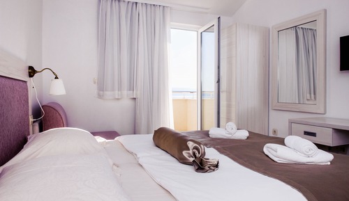 Deluxe Apartment, 3 Bedrooms, Balcony, Annex Building