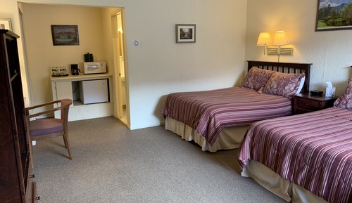 Comfort Room, Refrigerator & Microwave, Stunning Mountain View