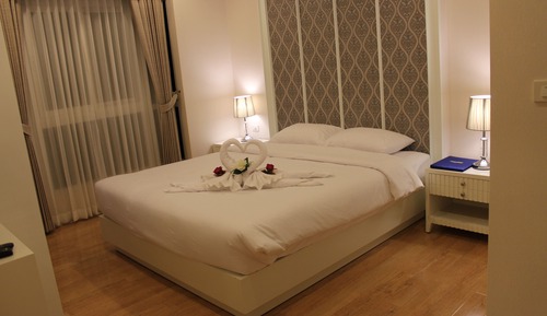 Deluxe Room, Double bed with bathtub